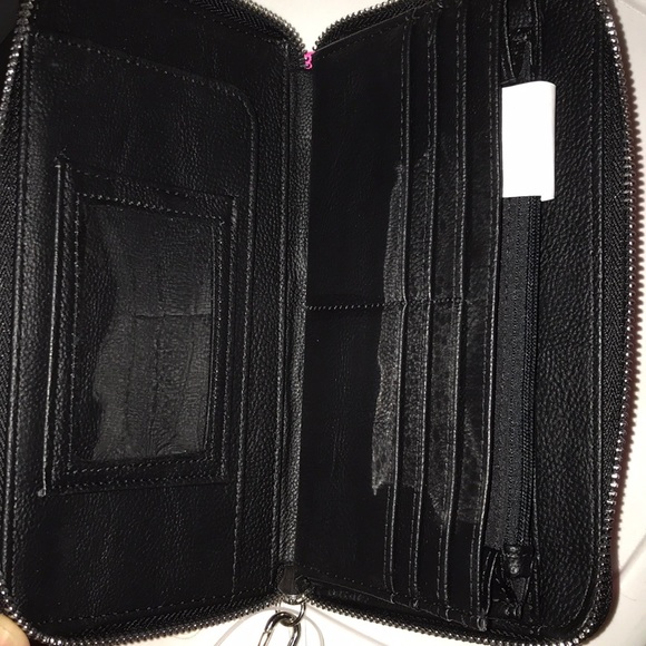 Betsey Johnson Hot Pink Skull Z/A Wallet Wristlet - Picture 4 of 4